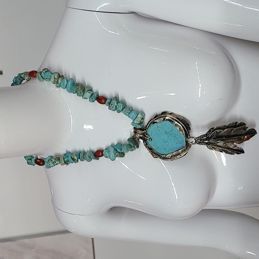 Vintage Artisan Turquoise Feather 🪶 Necklace